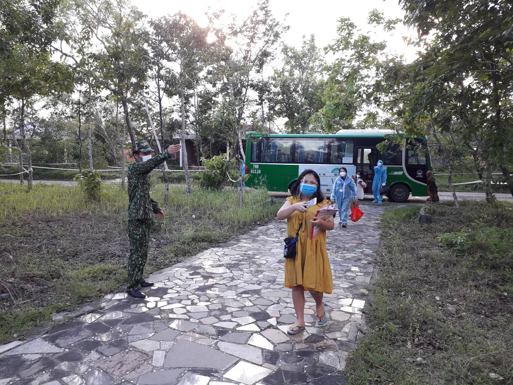 Sóc Trăng, Quảng Ngãi đón người dân từ TPHCM về quê ảnh 8