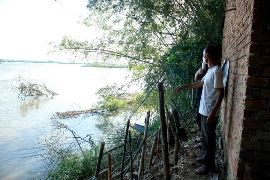 Quảng Ngãi: Chưa thể di dời khỏi “ốc đảo” vì vướng phương án hỗ trợ ảnh 4