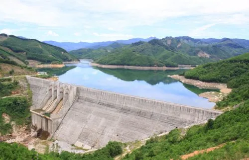 Quảng Ngãi: Mưa lớn, các hồ chứa đạt khoảng 50% dung tích ảnh 1