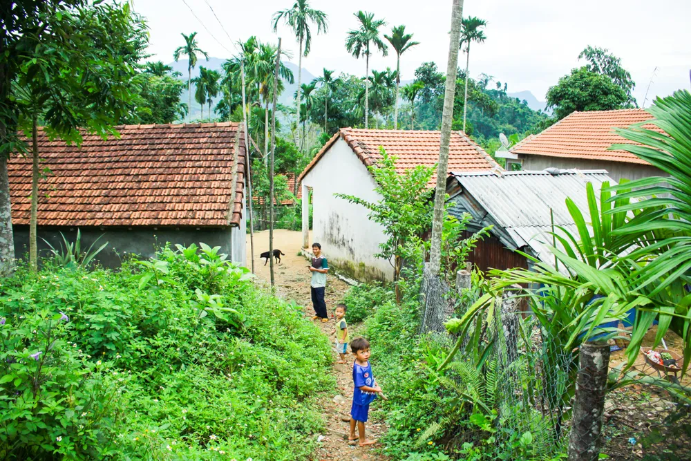 Quảng Ngãi: Hàng ngàn hộ dân cần di dời khỏi điểm sạt lở, nguy cơ sạt lở ảnh 4