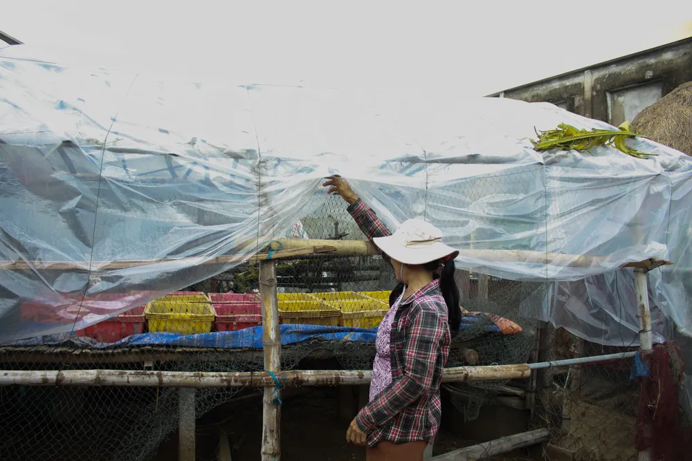 Quảng Ngãi: Lũ vừa tan lại lo mưa lớn do ảnh hưởng áp thấp nhiệt đới ảnh 9