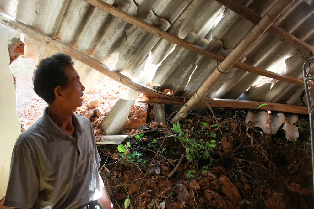 Quảng Ngãi: Hiểm họa sạt lở núi ở thị trấn Châu Ổ ảnh 8