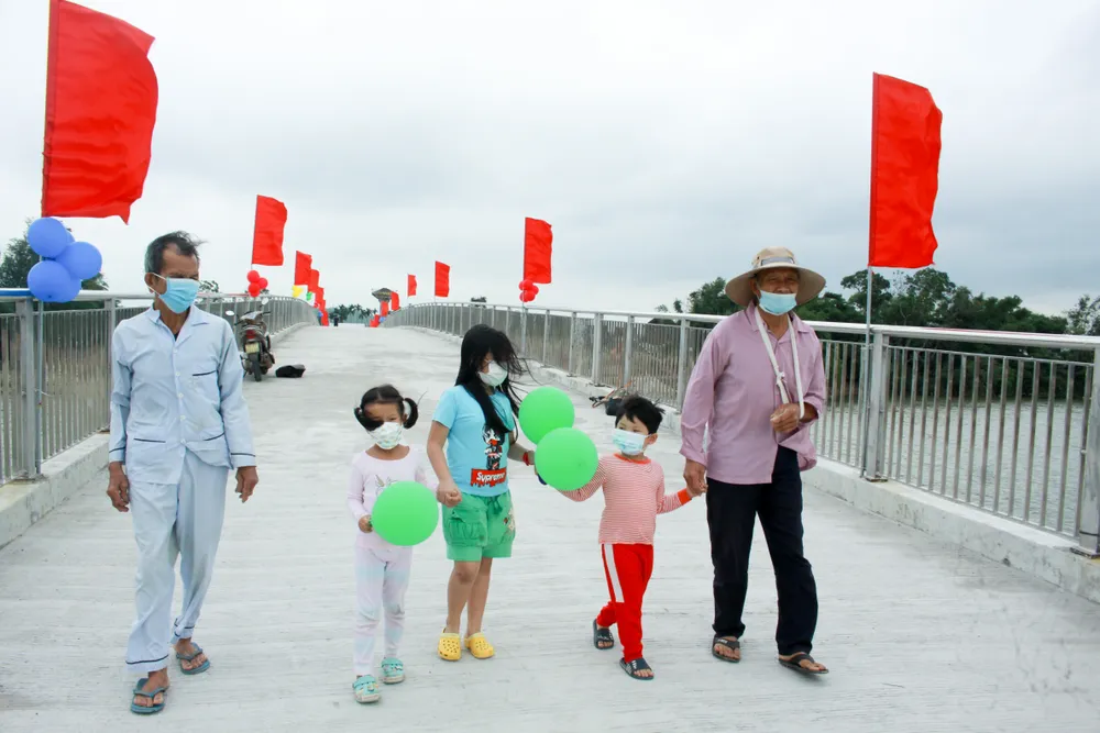 Quảng Ngãi: Đưa vào sử dụng cầu Đông Yên 3, nối liền đôi bờ sông Trà Bồng ảnh 4