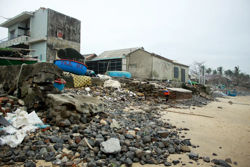 Biển xâm thực uy hiếp làng chài ở Quảng Ngãi ảnh 3