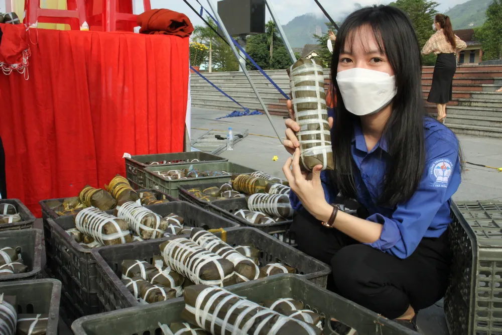 Mang quà tết đến vùng núi Quảng Ngãi ảnh 5