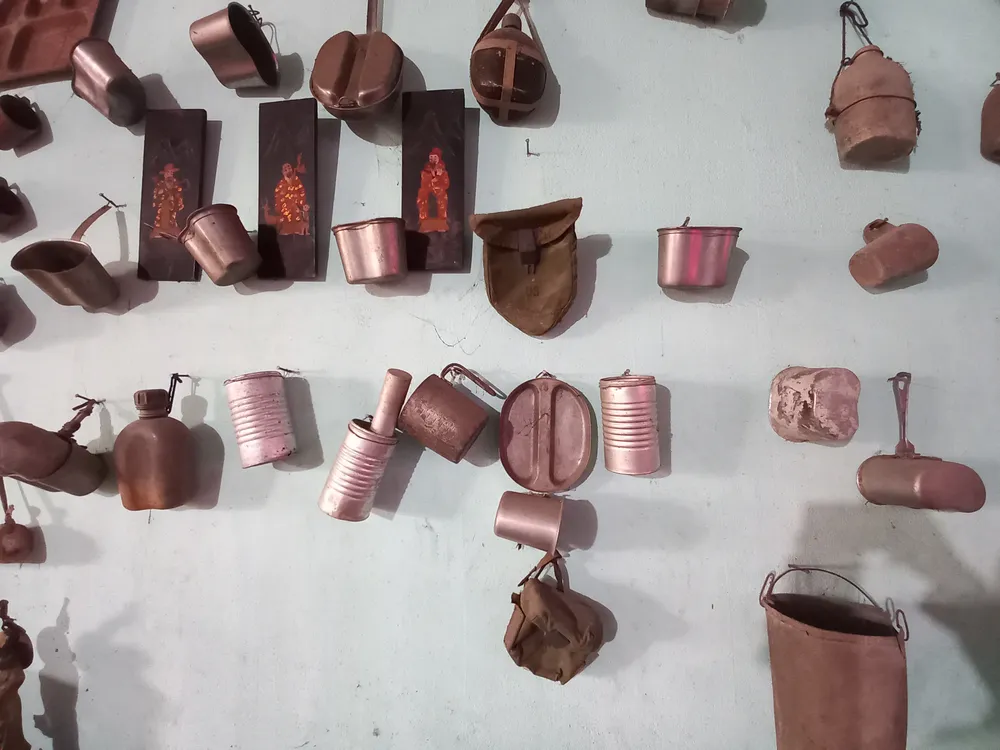 Người đàn ông sưu tập hơn 2.000 đồ vật xưa độc đáo ảnh 13