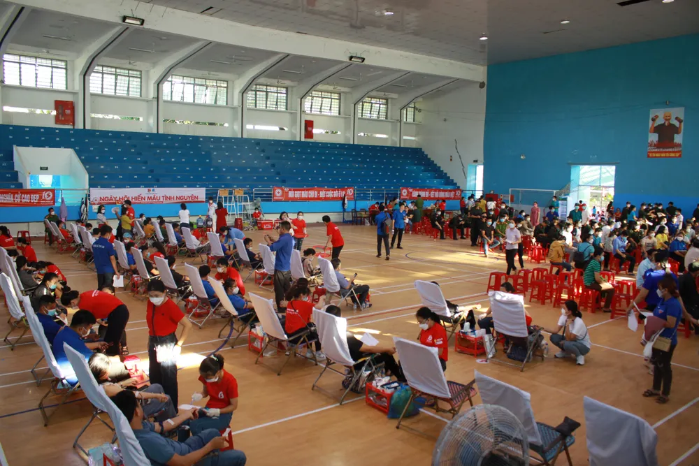 Quảng Ngãi: Ngày hội hiến máu và tôn vinh những người hiến máu tiêu biểu ảnh 1