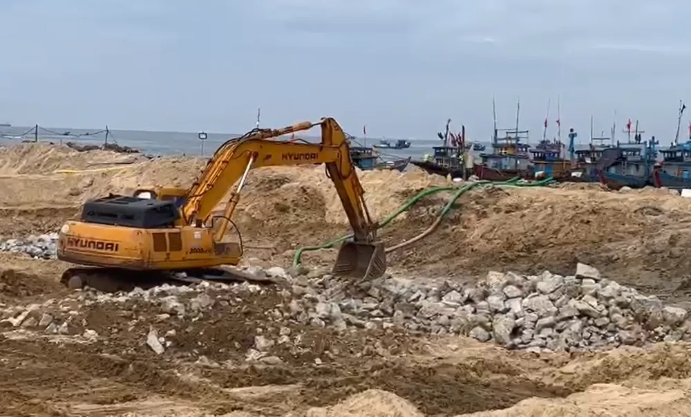 Quảng Ngãi: Đầu tư 50 tỷ đồng xây kè chống sạt lở bờ biển Bình Hải ảnh 1