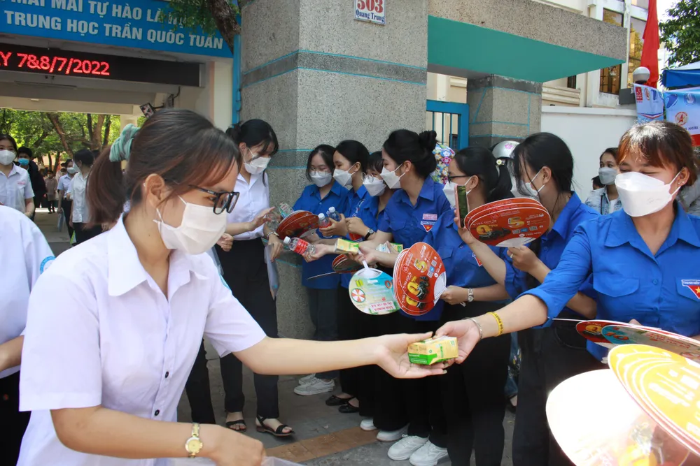 Nhiều thí sinh vui vì “trúng tủ” đề Ngữ văn ảnh 8