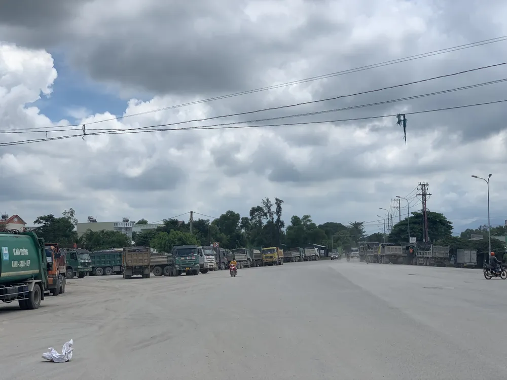 Quảng Ngãi: Đặt trạm cân, lắp camera giám sát chở quá khổ, quá tải Khu kinh tế Dung Quất ảnh 3