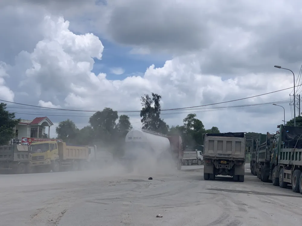 Quảng Ngãi: Đặt trạm cân, lắp camera giám sát chở quá khổ, quá tải Khu kinh tế Dung Quất ảnh 2