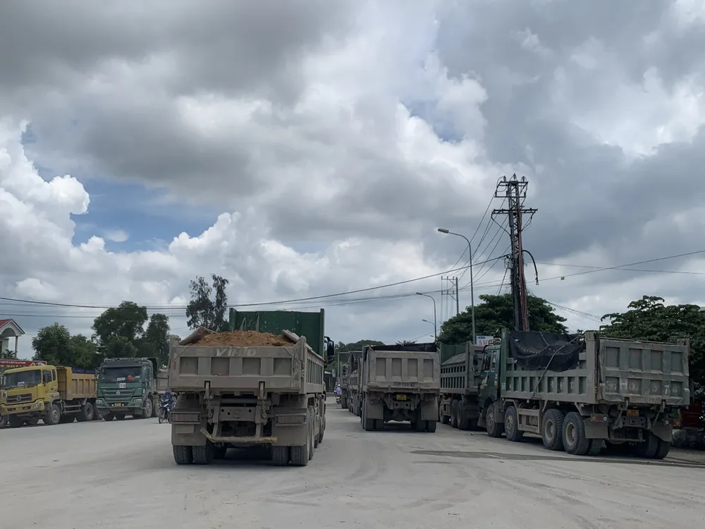 Quảng Ngãi: Đặt trạm cân, lắp camera giám sát chở quá khổ, quá tải Khu kinh tế Dung Quất ảnh 4