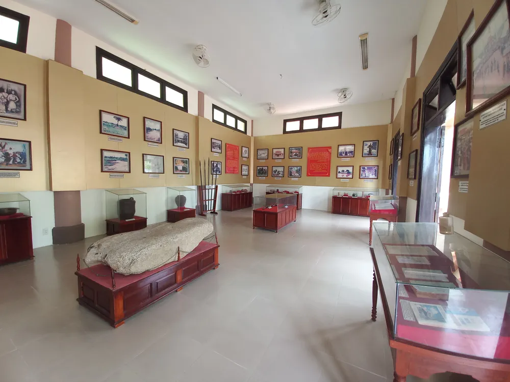 Quảng Ngãi: Tưởng niệm 158 năm ngày Anh hùng dân tộc Trương Định tuẫn tiết ảnh 8