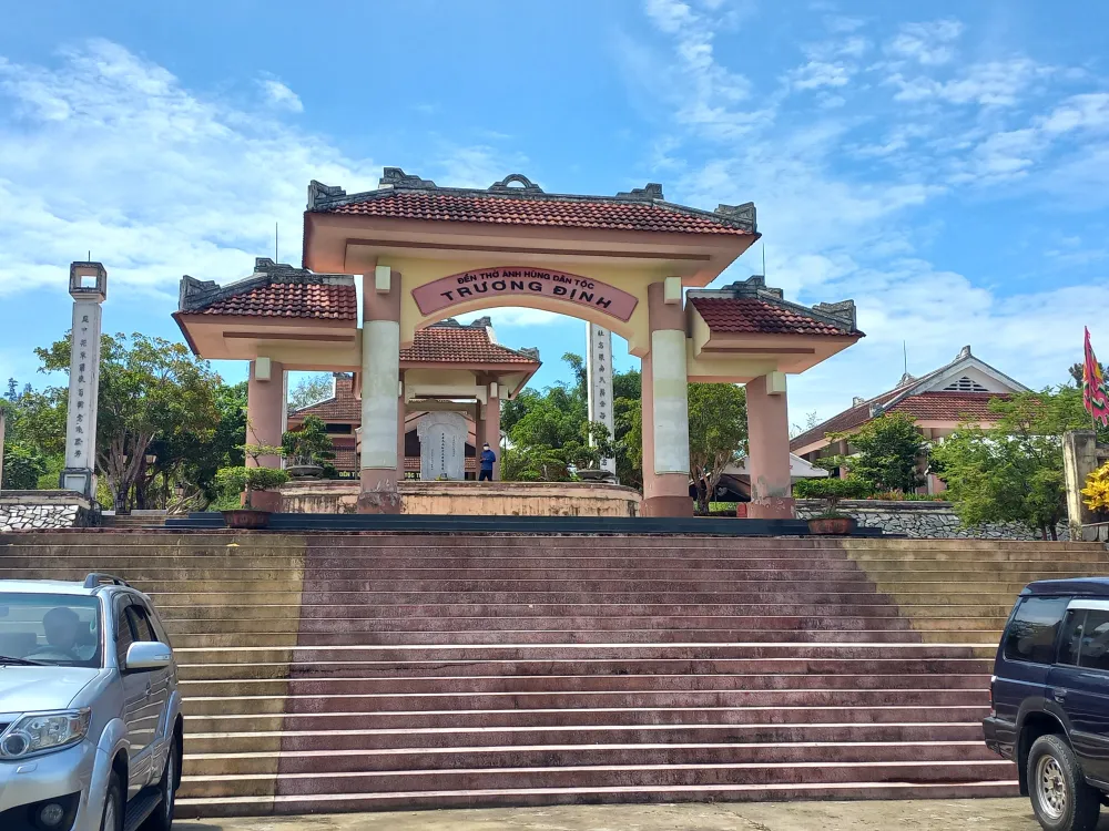 Quảng Ngãi: Tưởng niệm 158 năm ngày Anh hùng dân tộc Trương Định tuẫn tiết ảnh 7