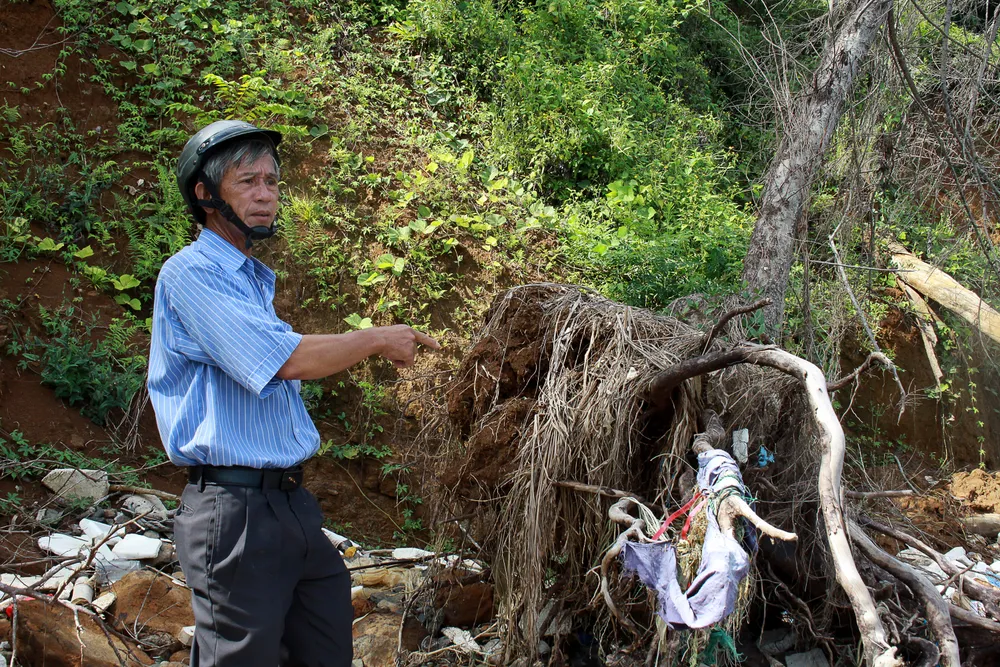 Quảng Ngãi: Hàng chục hộ dân bất an sống cạnh đồi núi sạt lở An Vĩnh ảnh 4