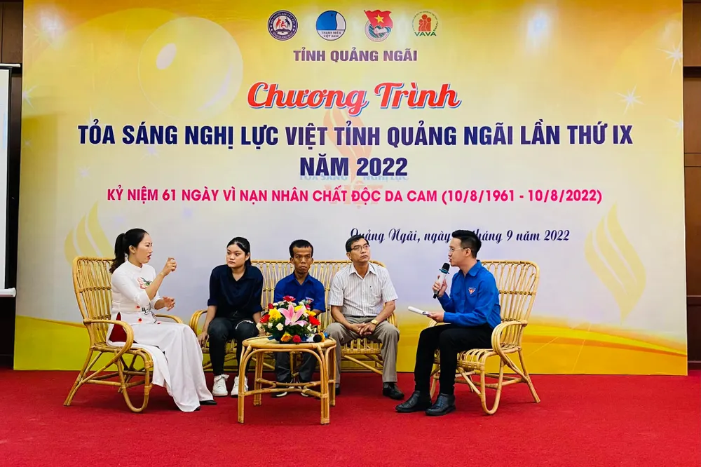Tôn vinh 10 gương thanh niên khuyết tật “Tỏa sáng nghị lực Việt tỉnh Quảng Ngãi” ảnh 2