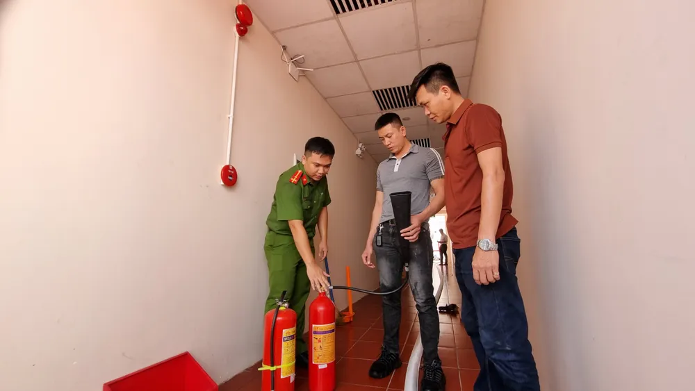 Quảng Ngãi: Yêu cầu 100% cơ sở kinh doanh dịch vụ karaoke phải có lối thoát nạn thứ 2  ảnh 3