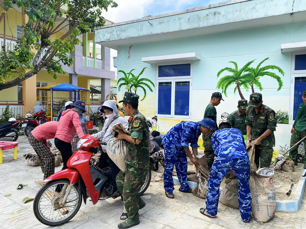 Đảo Lý Sơn tất bật chủ động ứng phó bão Noru ảnh 2