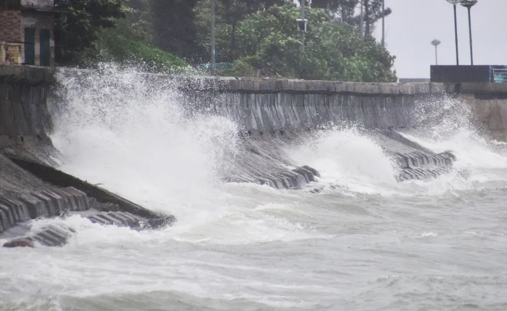 Video: Đảo Lý Sơn biển động, gió cấp 6, giật cấp 7 do ảnh hưởng bão số 4 ảnh 1