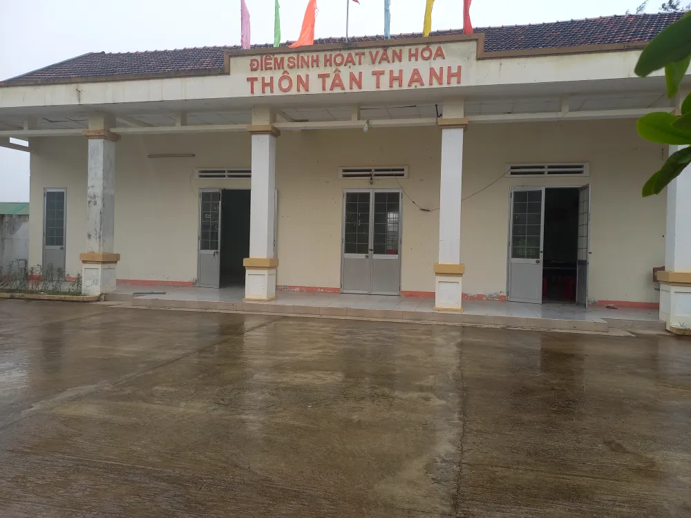 Quảng Ngãi: Vận động, di dời người dân ở vùng nguy hiểm đến nơi an toàn trú bão ảnh 2