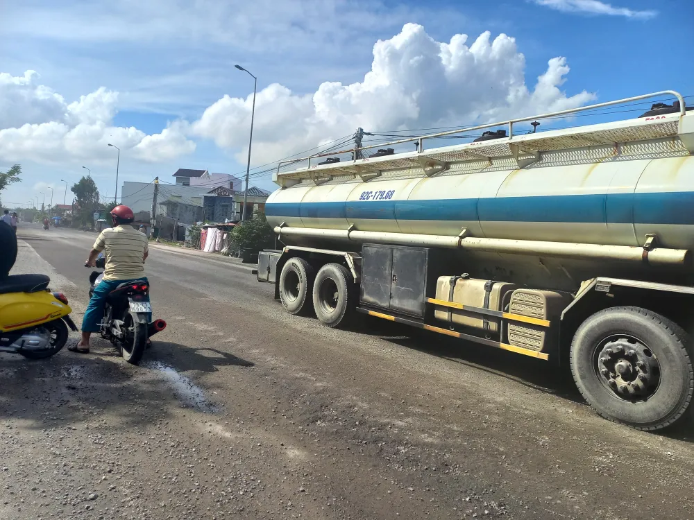 Quảng Ngãi: Thi công đường gây ô nhiễm, người dân bức xúc ảnh 3