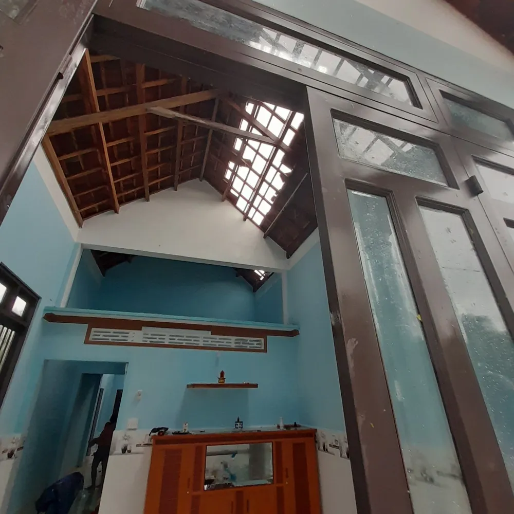 Lốc xoáy tốc mái 17 nhà dân ở Quảng Ngãi, 1 người bị thương ảnh 6