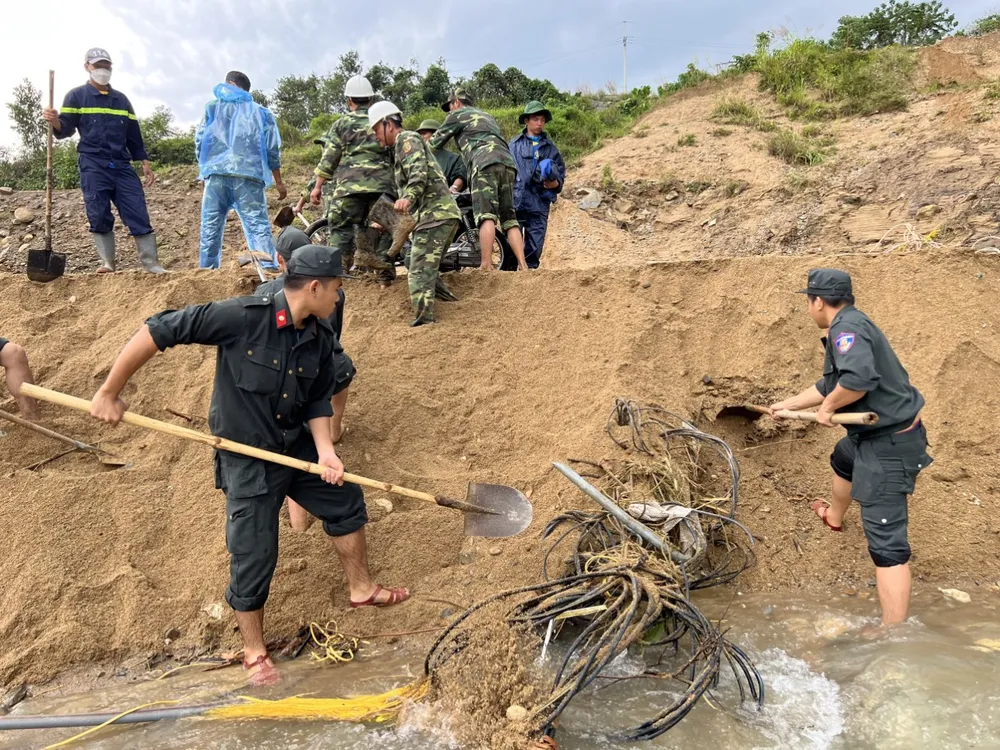 Tìm thấy chiếc xe máy của kỹ sư mất tích trong vụ sạt lở thủy điện Kà Tinh ảnh 1