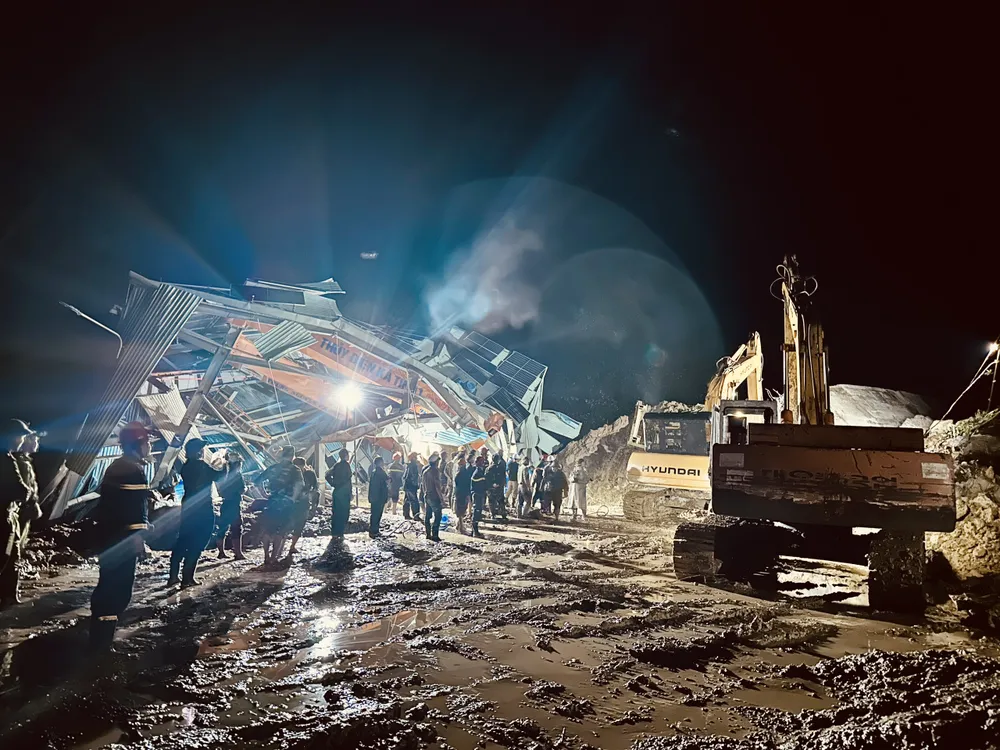 Cục Cảnh sát PCCC - CNCH trực tiếp đến hiện trường vụ sạt lở tại thủy điện Kà Tinh (Quảng Ngãi) ảnh 2