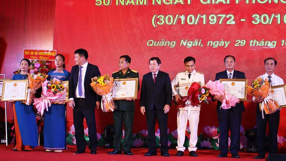 Kỷ niệm 50 năm ngày Giải phóng Ba Tơ (Quảng Ngãi) ảnh 4