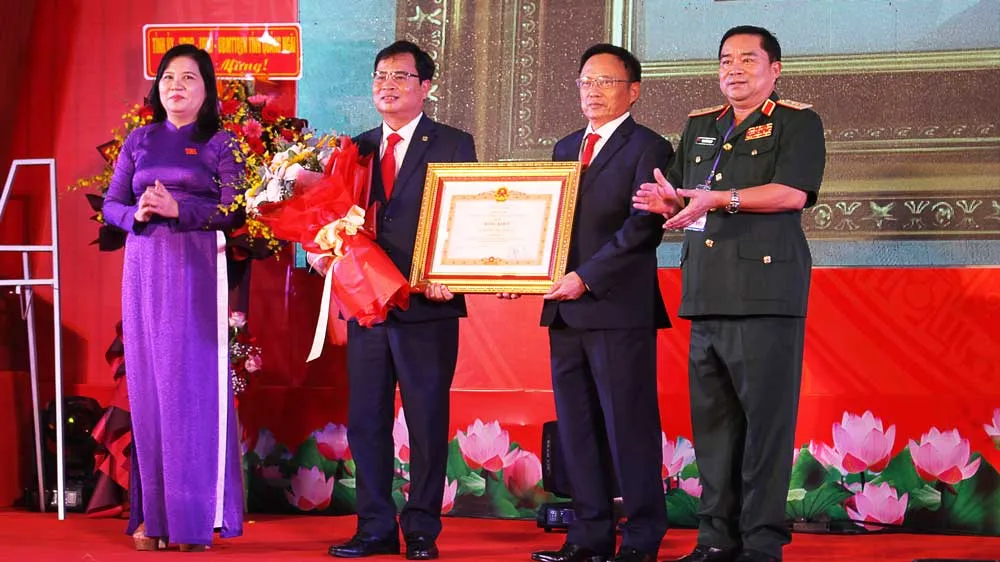 Kỷ niệm 50 năm ngày Giải phóng Ba Tơ (Quảng Ngãi) ảnh 3