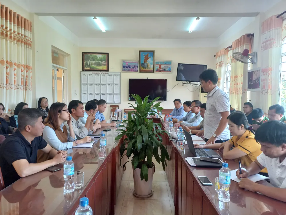 Quảng Ngãi: Kiểm tra tình hình bụi và mùi hôi bay vào nhà dân gần Khu Kinh tế Dung Quất ảnh 6