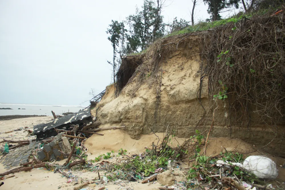Quảng Ngãi: Người dân vui mừng khi công trình kè biển chống sạt lở đã hoàn thành ảnh 3