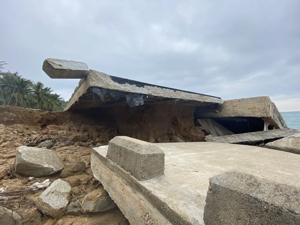 Quảng Ngãi: Công bố tình huống khẩn cấp về sạt lở bờ biển Phổ Thạnh ảnh 1