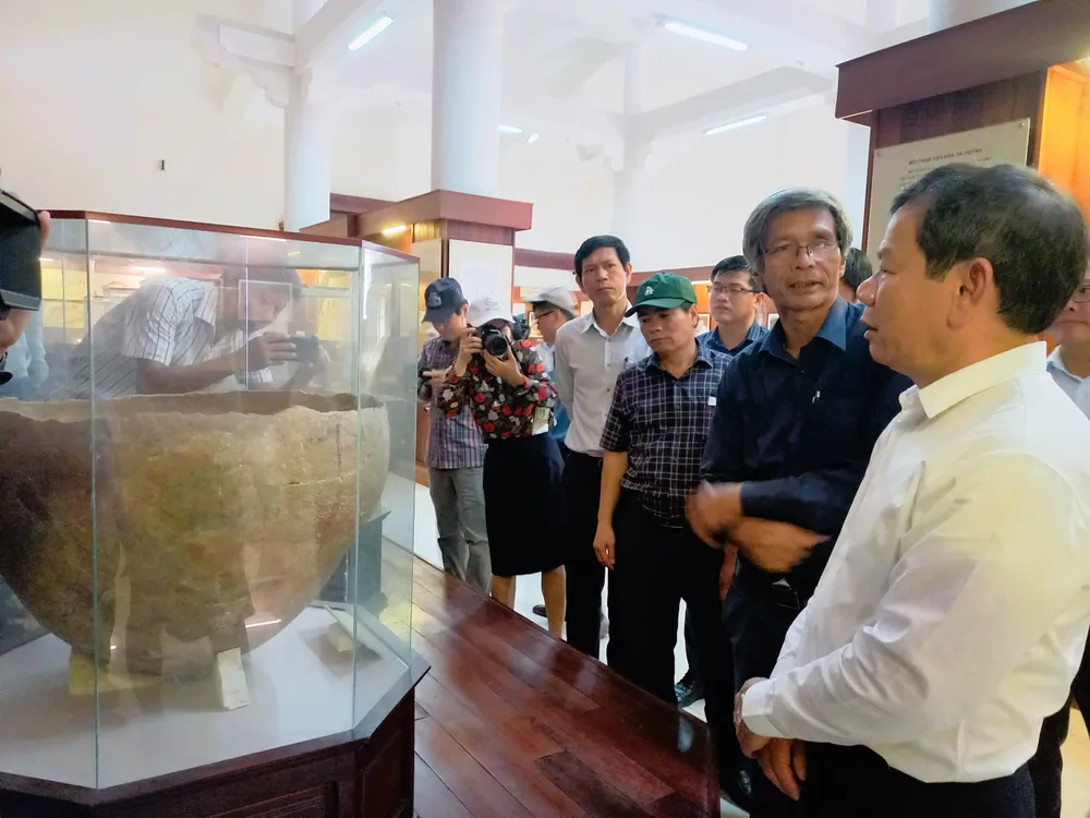 Các hiện vật của di tích khảo cổ văn hóa Sa Huỳnh được phát hiện và trưng bày tại Nhà trưng bày Văn hóa Sa Huỳnh. Ảnh: NGUYỄN TRANG