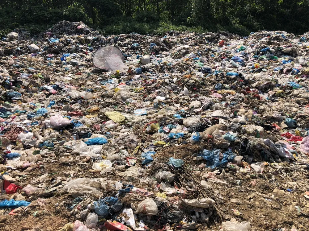 Rác thải bốc mùi hôi thối