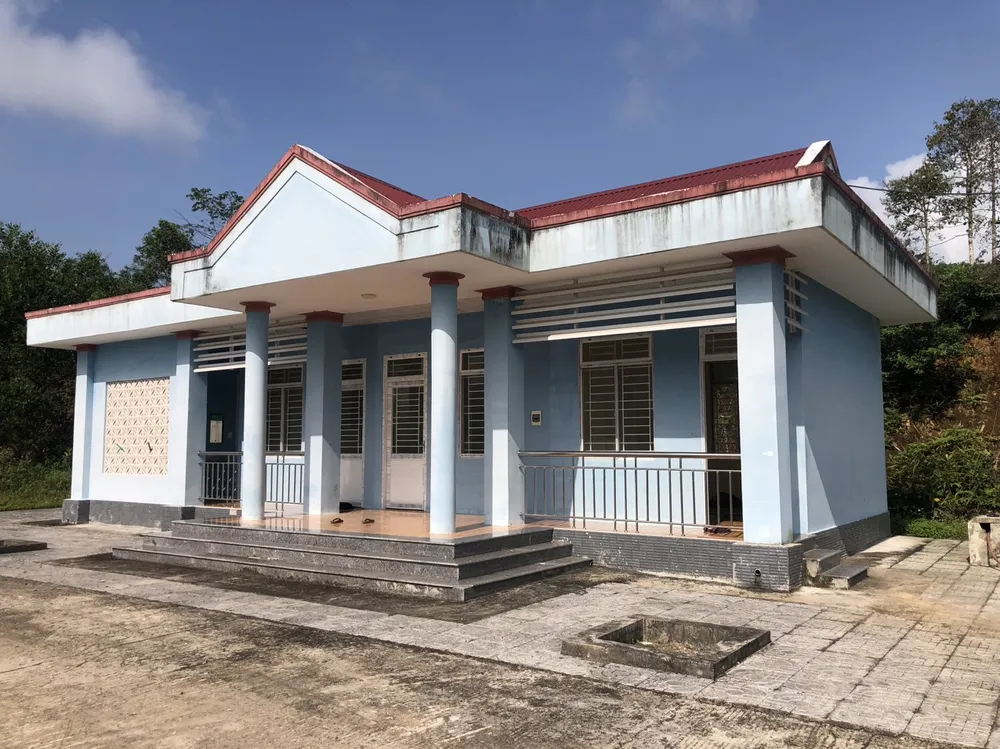 Nhà làm việc đóng cửa