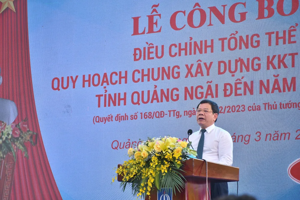 Ông Đặng Văn Minh, Chủ tịch UBND tỉnh Quảng Ngãi, phát biểu tại buổi lễ