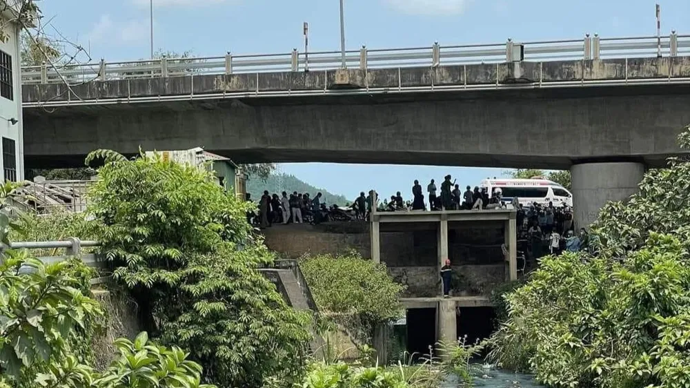 Hiện trường khu vực gầm cầu Trà Khúc 2, phường Lê Hồng Phong, TP Quảng Ngãi