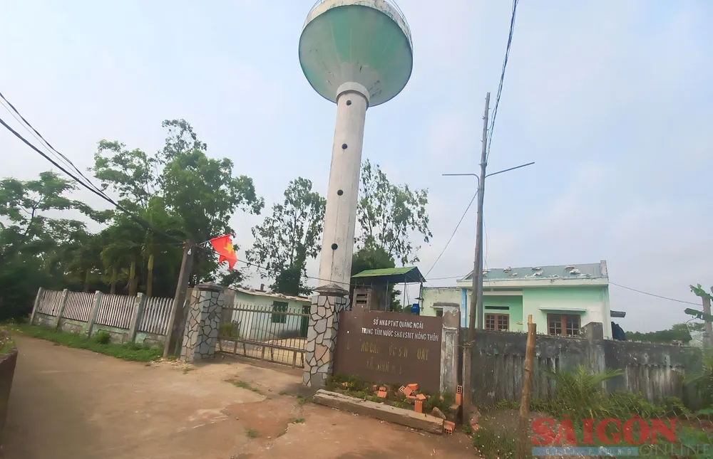 Trữ lượng nước còn lại của hồ chứa nước Hòa Hải chỉ phục vụ cho sinh hoạt nhân dân. Ảnh: NGUYỄN TRANG