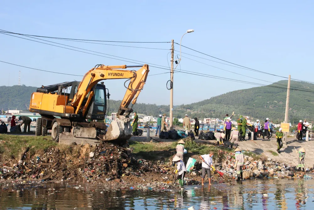 UBND thị xã Đức Phổ sẽ tiếp tục tổ chức đồng loạt các hoạt động ra quân hành động vì môi trường