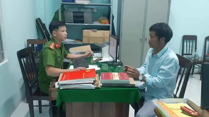 Hồi tháng 10, Công an huyện Trà Bồng (Quảng Ngãi) đã tạm giữ hình sự đối với Phạm Văn Truyền (35 tuổi, thị trấn Trà Xuân, huyện Trà Bồng) do có hành vi dâm ô với 2 cháu bé và một cụ bà. Ảnh: Công an huyện Trà Bồng