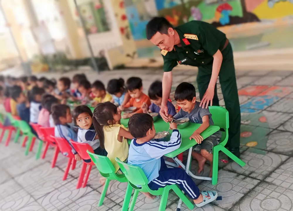 nồi cháo dinh dưỡng sơn tây