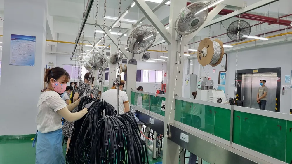 công nhân làm việc