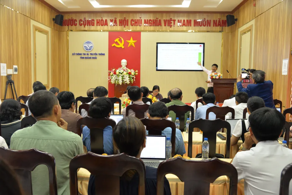 quang cảnh họp báo