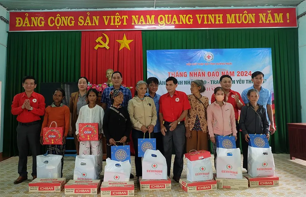 phiên chơ nhân đạo (3).jpg