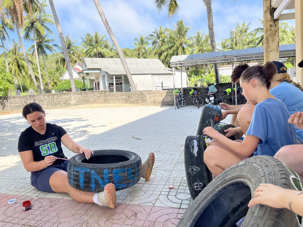 thanh nien pho chau (11).jpg