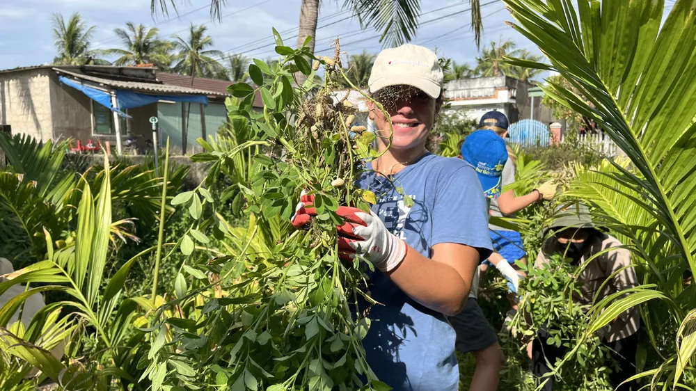 thanh nien pho chau (5).jpg