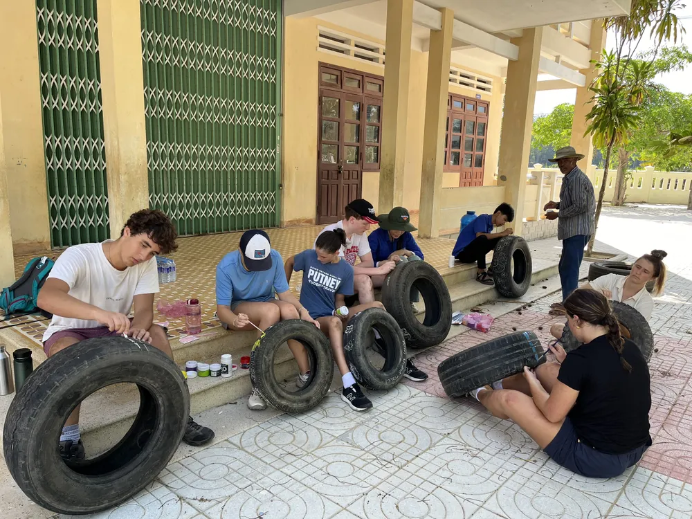 thanh nien pho chau (9).jpg