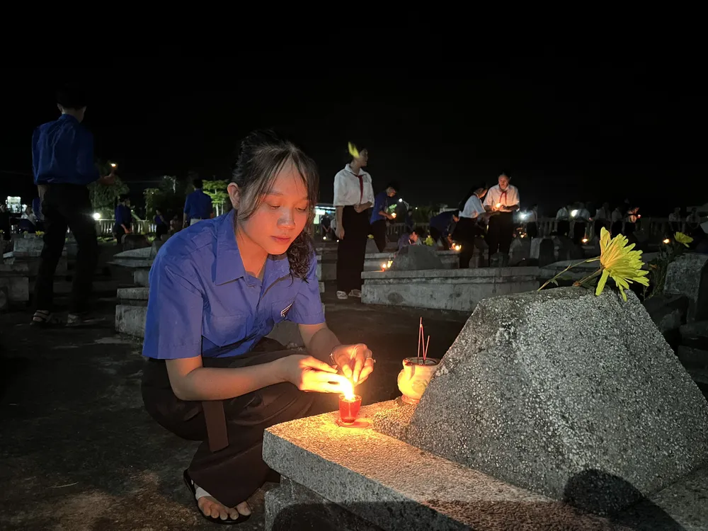 thắp nến tri ân