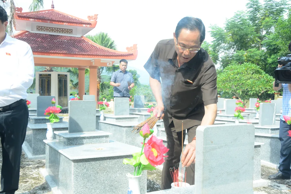 nghĩa trang liệt sĩ huyện trà bồng